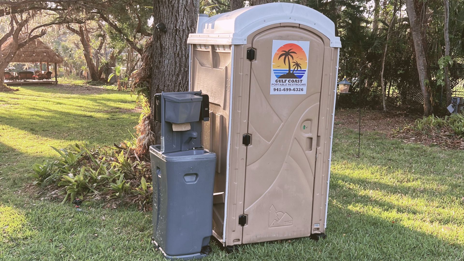 portable toilet set up in Lee county florida